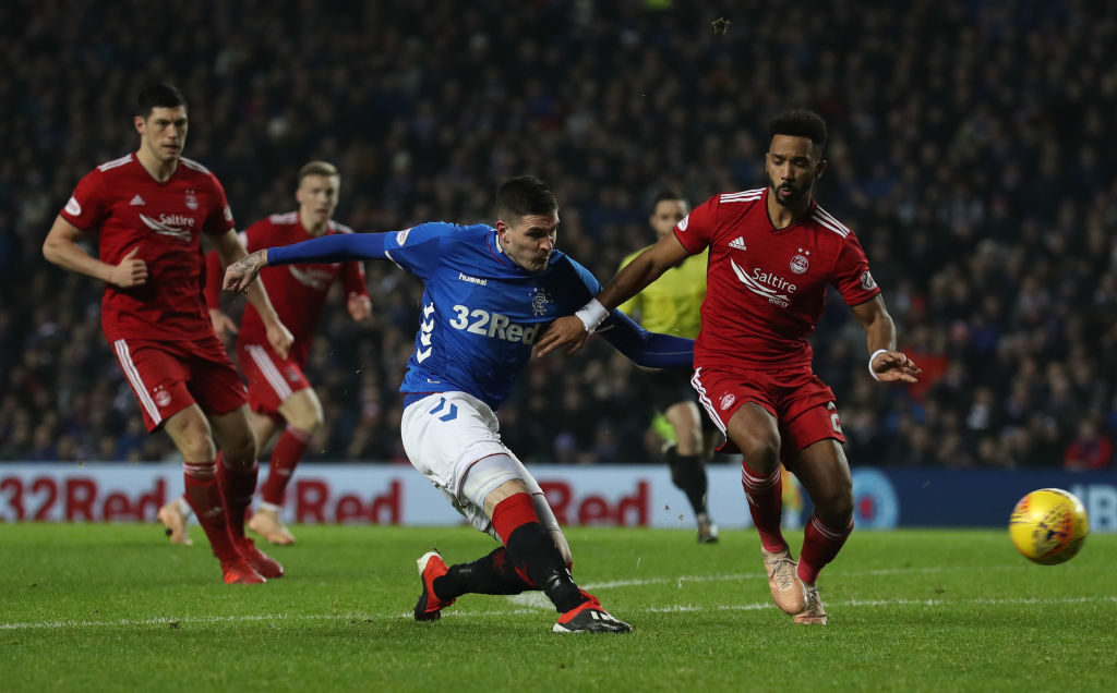 GLASGOW, SCOTLAND - DECEMBER 05: Kyle Lafferty of Rangers shoots at goal during the Scottish Ladbrokes Premiership match between Rangers and Aberdeen at Ibrox Stadium on December 5, 2018 in Glasgow, Scotland. 