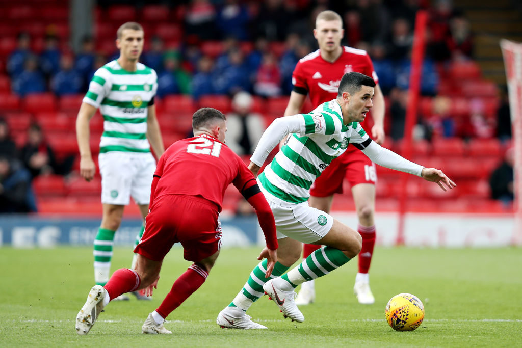 ABERDEEN, SCOTLAND - MAY 04: Tom Rogic of Celtic controls the ball away from Dominic Ball of Aberdeen during the Ladbrokes Scottish Premiership match between Aberdeen and Celtic at Pittodrie Stadium on May 04, 2019 in Aberdeen, Scotland.