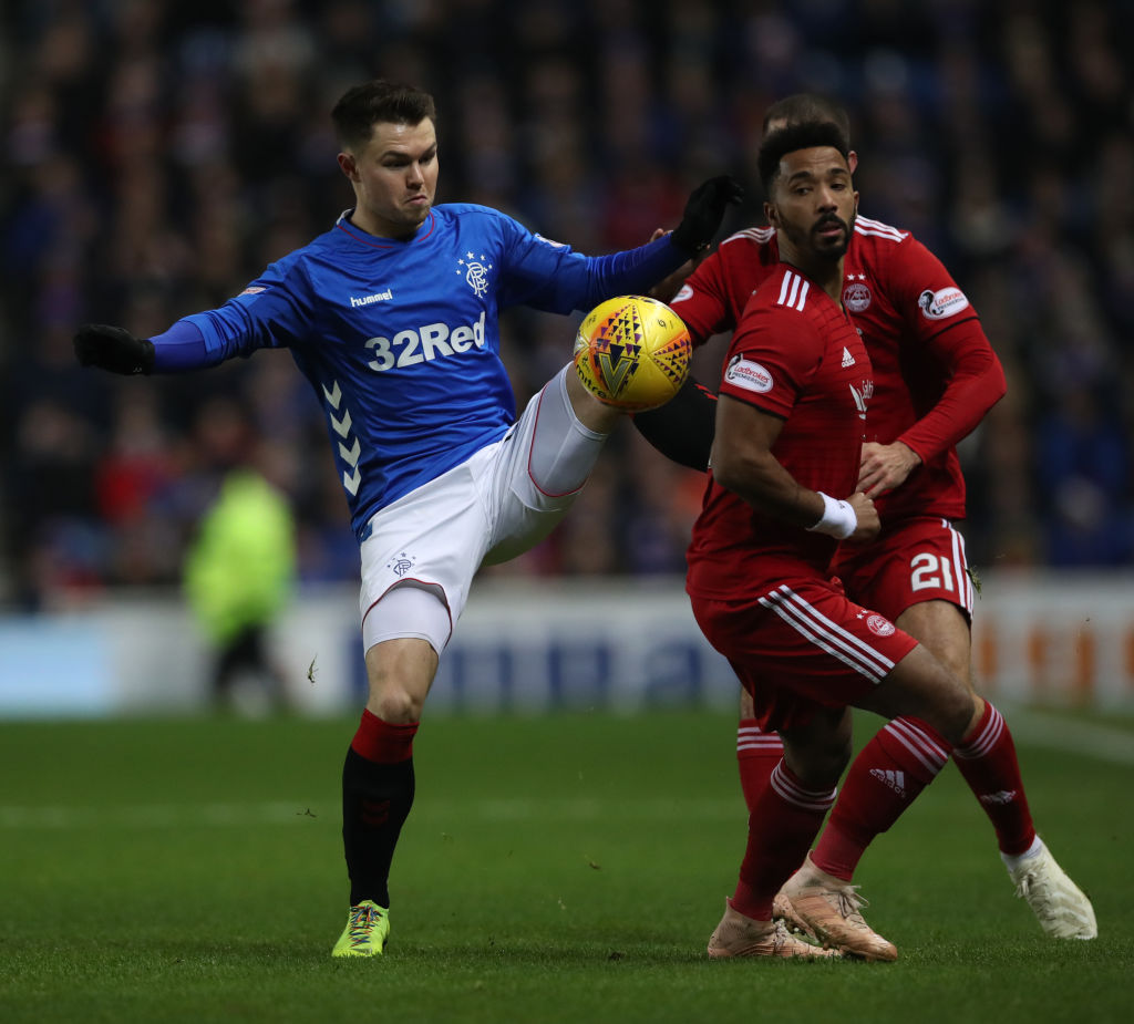 Middleton has signed for Hibs.