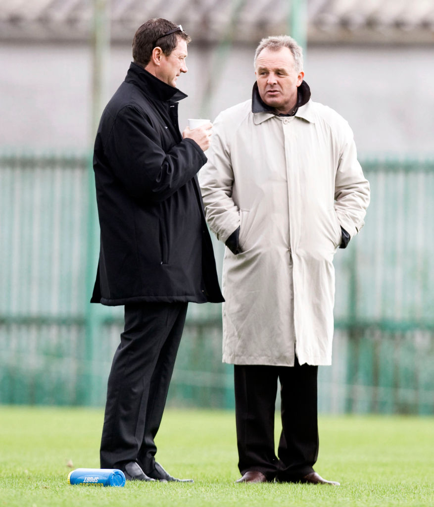15/09/07 Spl U19 League.Celtic V Inverness Ct (4-2).Barrowfield - Glasgow.Celtic U19 Boss Willie Mcstay (Left) Chats With Head Of Youth John Park.