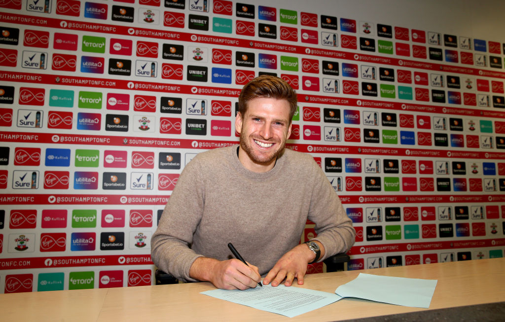 Stuart Armstrong Signs a New Contract at Southampton