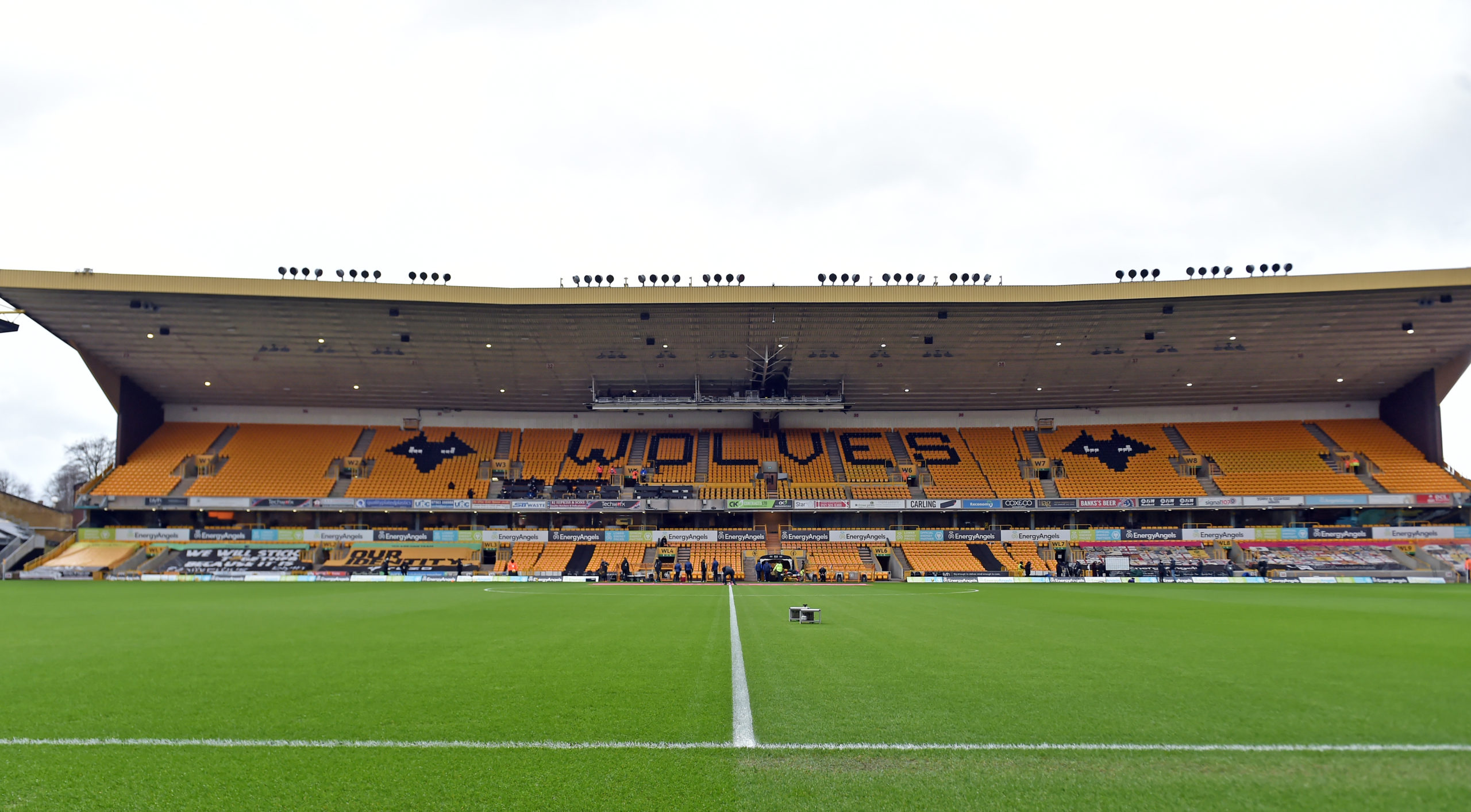 Wolverhampton Wanderers v Leicester City - Premier League