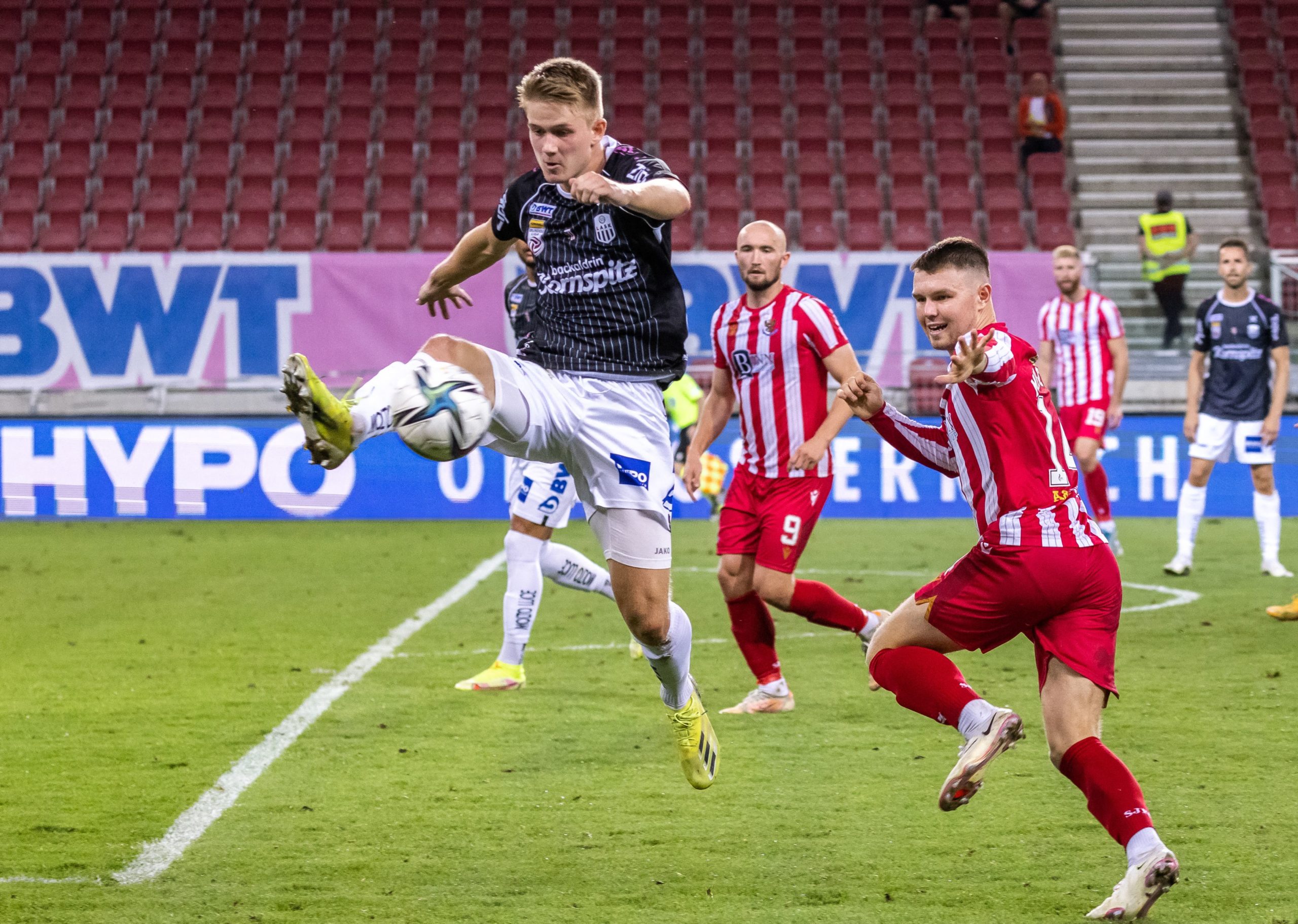 FBL-EUR-C4-LASK-JOHNSTONE