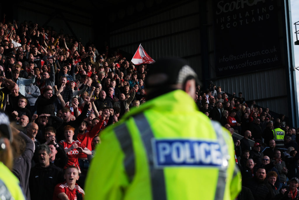 Dundee FC v Aberdeen FC - William Hill Premiership